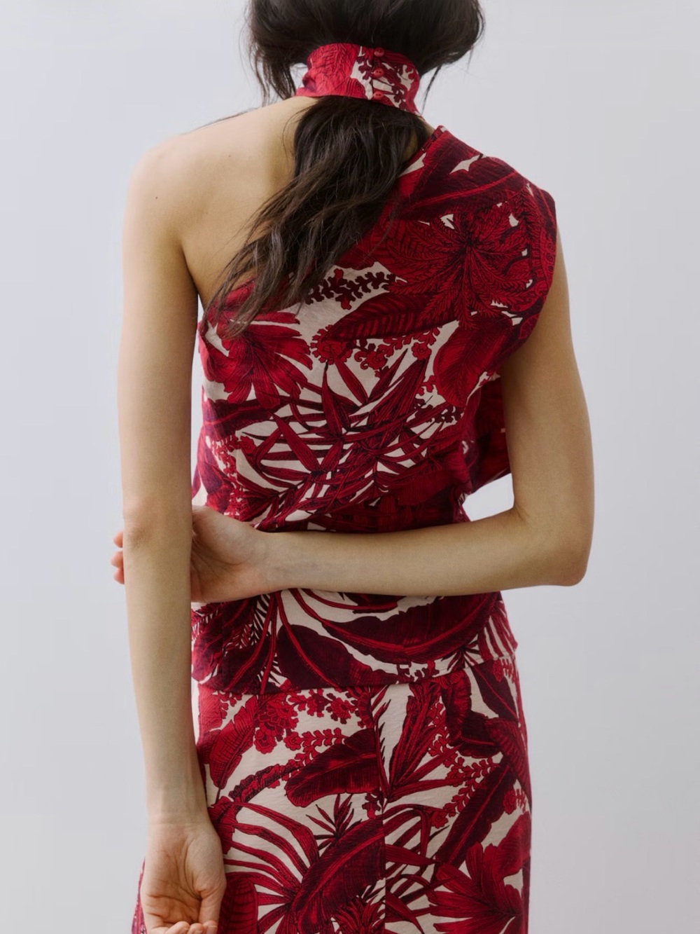 H&M
STRAP-DETAIL ONE-SHOULDER TOP Red - Picture 3 of 6
